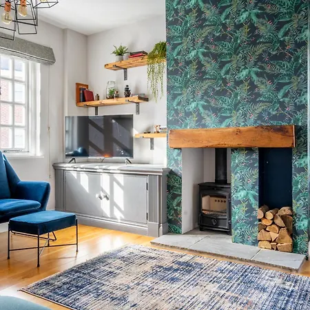 36 Dalton Terrace York