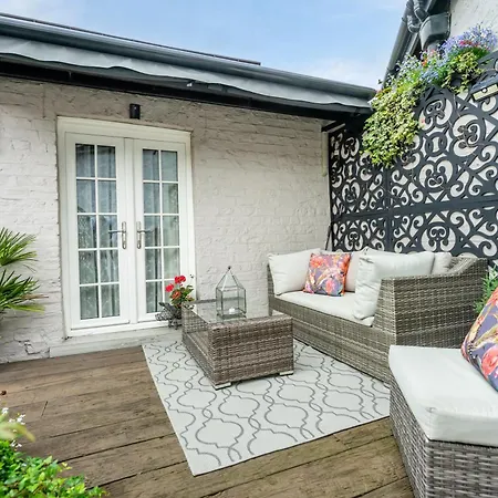 36 Dalton Terrace * York