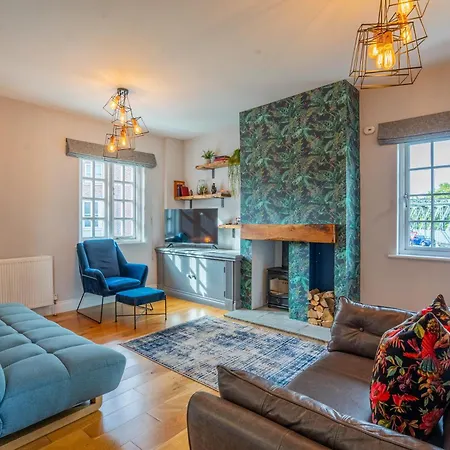 36 Dalton Terrace * York